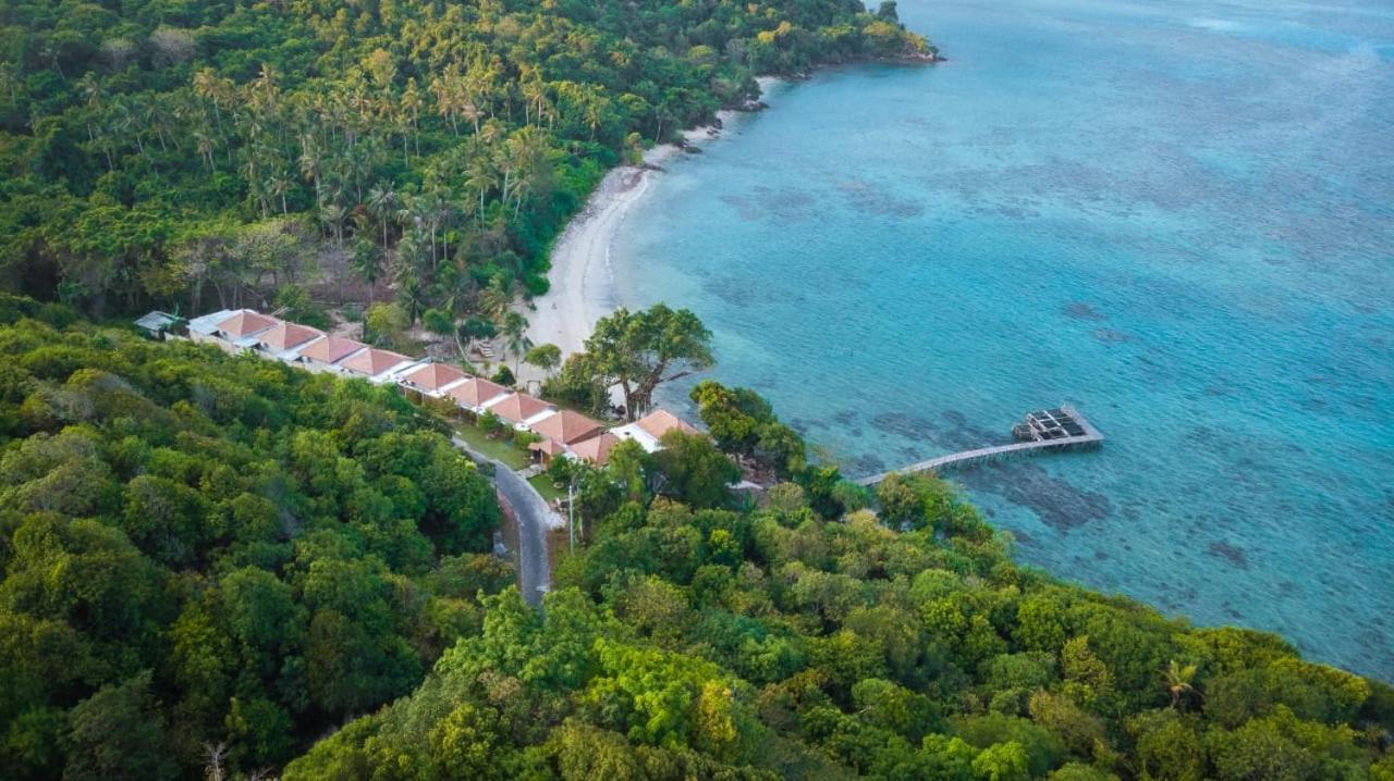 Legon Waru Cottage Karimunjawa Buitenkant foto